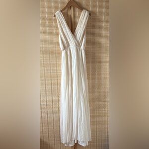 Alice + Olivia Elegant Ivory Silk Flattering Evening Dress